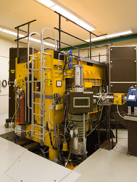 File:Cyclotron.jpg